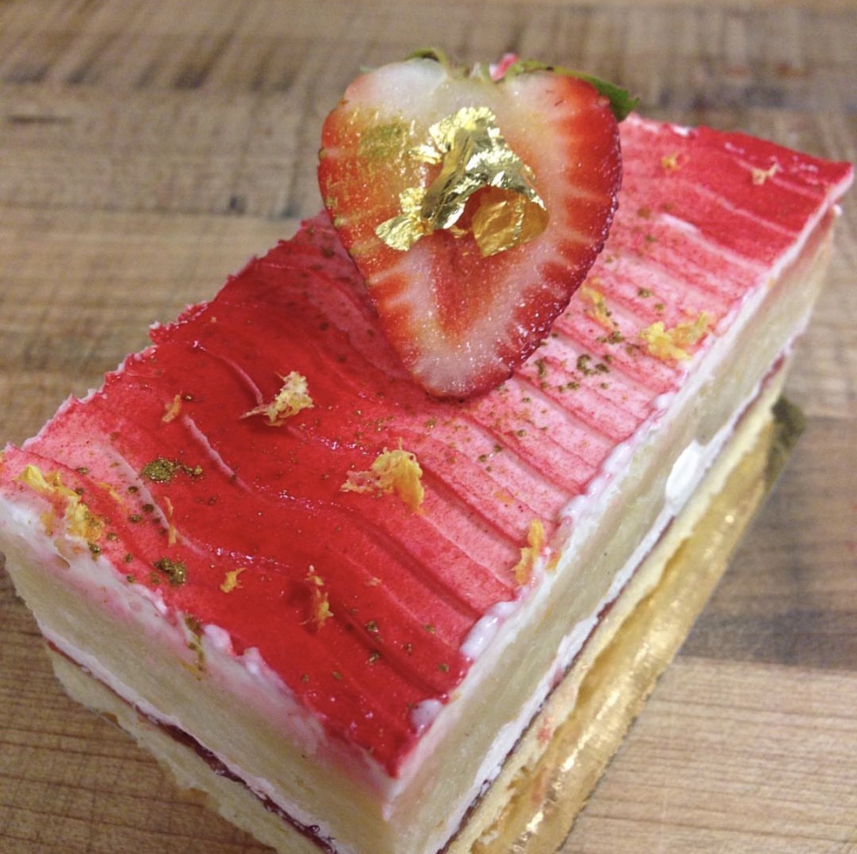 Single-serve layered dessert